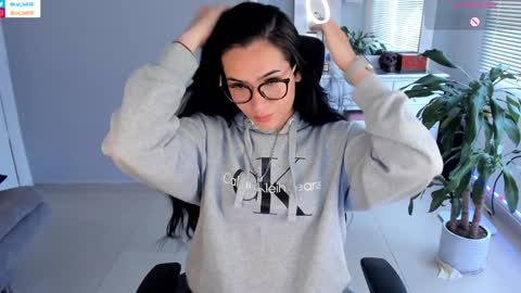 Luisa    online show from 01.13.25