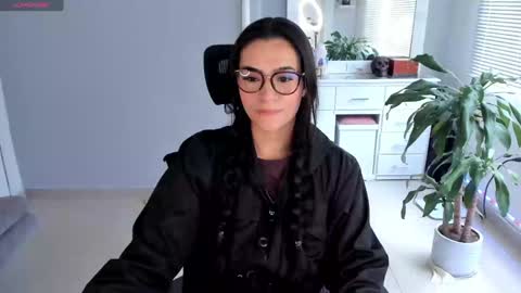 Luisa    online show from 01.14.25