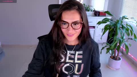 Luisa    online show from 01.29.25