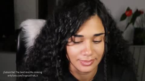 Snapshot of soytropicalfruit chatting on 10.20.25 You want to talk to me more personal follow me in My Channel VIP 50 the discount online show from 10.20.25