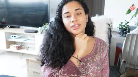 Snapshot of soytropicalfruit chatting on 10.23.25 You want to talk to me more personal follow me in My Channel VIP 50 the discount online show from 10.23.25