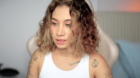 Snapshot of soytulu_ chatting on 12.19.24 brisa  s online show from 12.19.24