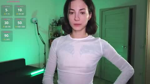 Snapshot of space_x_roxy chatting on 11.04.25 Roxy online show from 11.04.25