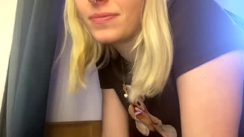 Spacegirl online show from 12.28.24