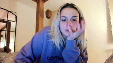 Spacegirl online show from 01.07.25