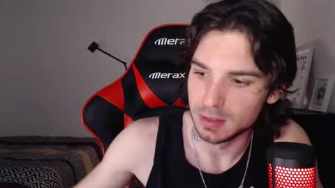 Snapshot of spangy19 chatting on 12.25.24 Anthony online show from 12.25.24