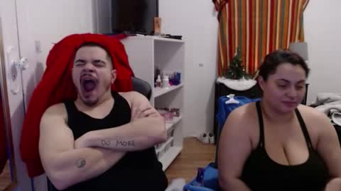 Snapshot of spanishcouple4255 chatting on 01.11.26 spanishcouple4255 online show from 01.11.26