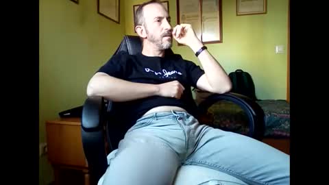 Snapshot of spanishharddick chatting on 05.11.26 Manu online show from 05.11.26