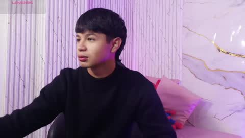 Snapshot of spark_tay chatting on 05.13.26 spark_tay online show from 05.13.26