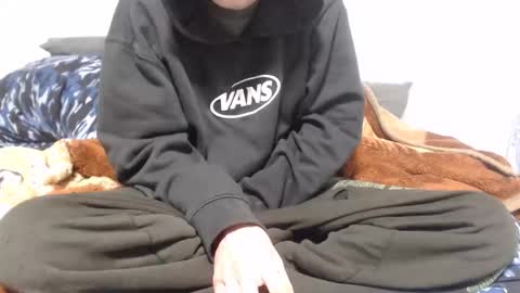 Snapshot of spazzy2 chatting on 11.04.25 spazzy2 online show from 11.04.25