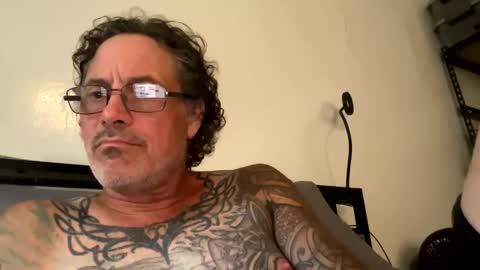 Snapshot of specter1972 chatting on 11.16.25 specter1972 online show from 11.16.25