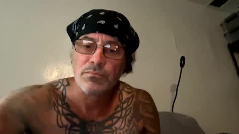 Snapshot of specter1972 chatting on 12.01.25 specter1972 online show from 12.01.25