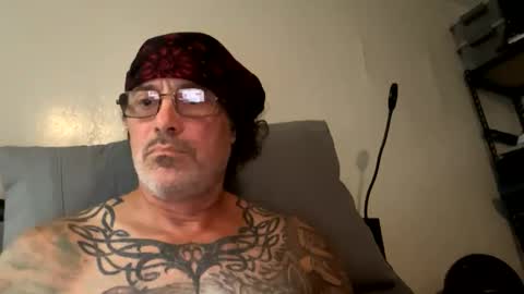 Snapshot of specter1972 chatting on 12.14.25 specter1972 online show from 12.14.25