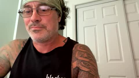 Snapshot of specter1972 chatting on 12.21.25 specter1972 online show from 12.21.25