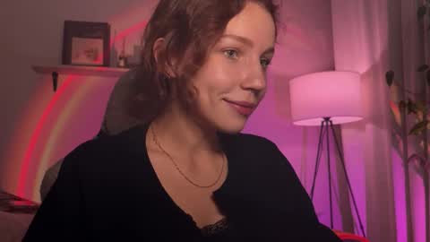 Snapshot of spicy___caramel chatting on 10.18.25 spicy___caramel online show from 10.18.25