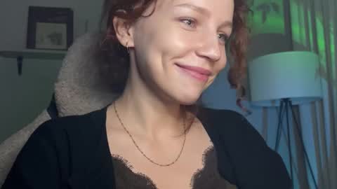 Snapshot of spicy___caramel chatting on 11.02.25 spicy___caramel online show from 11.02.25