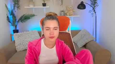 spicy_lexi online show from 09.24.25