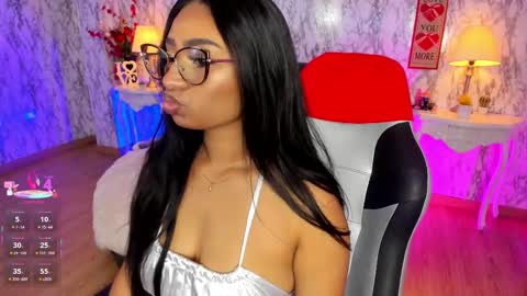 Amelia      GTM-5 817       IG Spicychoco am online show from 02.20.25