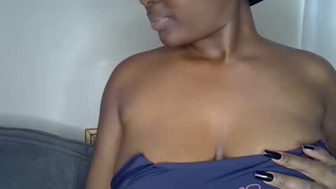 Snapshot of spicyrose12 chatting on 10.07.25 Tish online show from 10.07.25