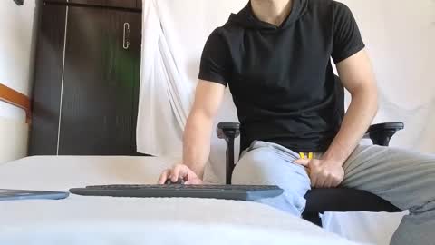 Snapshot of spider_0090 chatting on 10.03.25 Marco. When Im offline you can view premium content in bio online show from 10.03.25