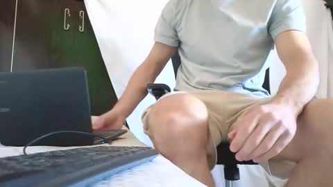 Snapshot of spider_0090 chatting on 10.13.25 Marco. When Im offline you can view premium content in bio online show from 10.13.25