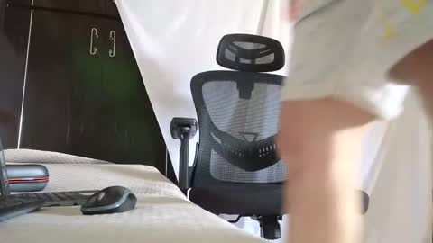 Snapshot of spider_0090 chatting on 10.17.25 Marco. When Im offline you can view premium content in bio online show from 10.17.25