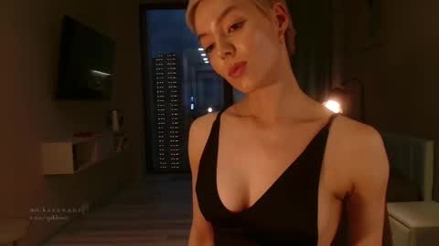 Snapshot of spiklencii chatting on 09.25.25 Elizabeth online show from 09.25.25