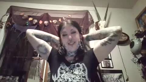 Snapshot of spirithalloqveen chatting on 10.14.25 spirithalloqveen online show from 10.14.25