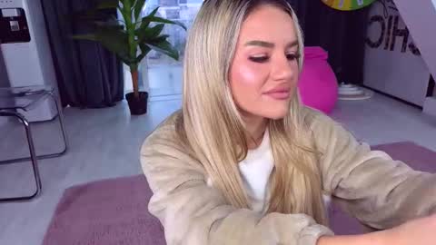 Anna online show from 11.08.25