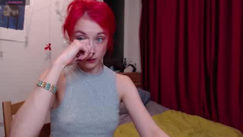 Snapshot of spoilme_gently chatting on 10.12.25 Abby online show from 10.12.25