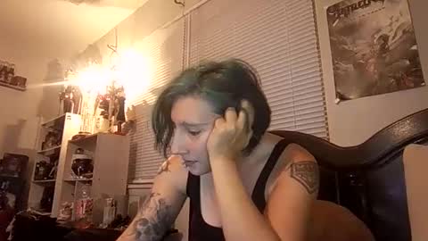 Snapshot of spookyqueen69 chatting on 10.31.25 Kova online show from 10.31.25