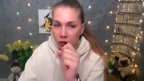 Snapshot of sport_tall_karina chatting on 03.11.25 Karina online show from 03.11.25