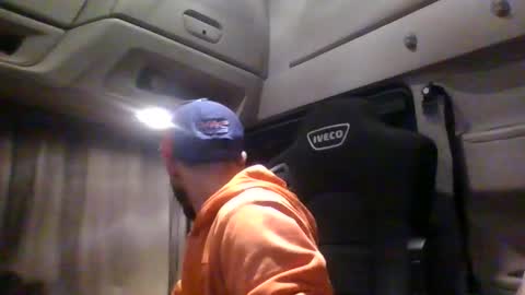 spyco82 online show from 11.24.25