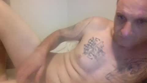 Snapshot of squirtn4mee chatting on 09.17.25 Squirtn4mee online show from 09.17.25