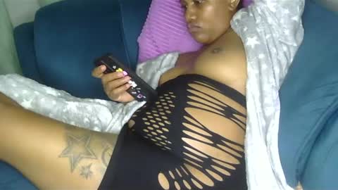 Snapshot of squirtqueen333 chatting on 02.05.25 shana online show from 02.05.25