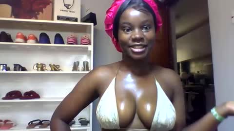 Snapshot of squiter_girlie chatting on 05.05.26 Squiter online show from 05.05.26