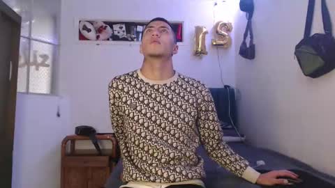 sr_porn01 online show from 12.21.24