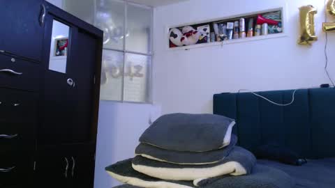 sr_porn01 online show from 01.23.25