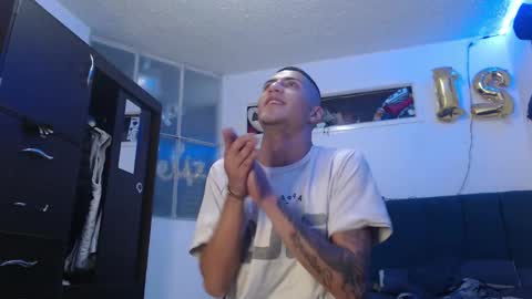 sr_porn01 online show from 10.30.25