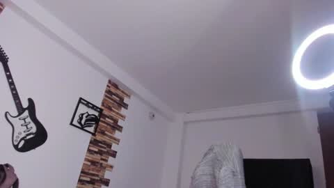 Snapshot of srta_fox chatting on 02.05.25 Srta. Fox online show from 02.05.25