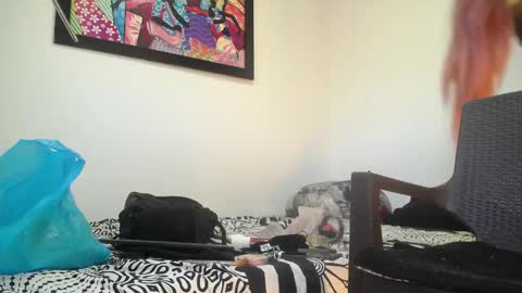 Snapshot of srta_fox chatting on 09.10.25 Srta. Fox online show from 09.10.25