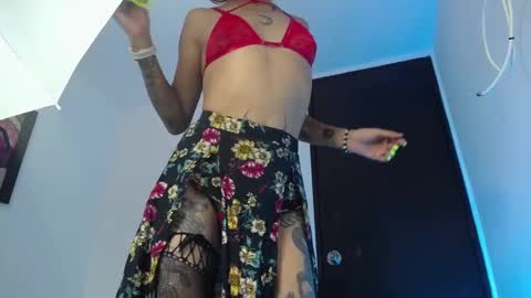 Snapshot of srta_fox chatting on 09.12.25 Srta. Fox online show from 09.12.25