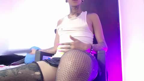 Snapshot of srta_fox chatting on 09.15.25 Srta. Fox online show from 09.15.25