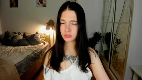 Snapshot of ssash1mii chatting on 05.12.26 Hey guys i miss you so much online show from 05.12.26