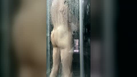 Snapshot of st0ney00123 chatting on 12.21.25 Hard all day online show from 12.21.25