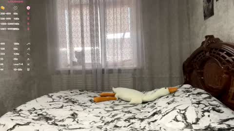 Emily online show from 11.21.25