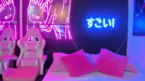 staarlightt online show from 02.08.26