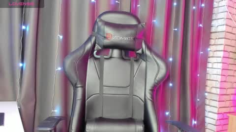 Stacey GMT5 Mo Tu We Th Fr Sa 3am -10am online show from 12.20.24