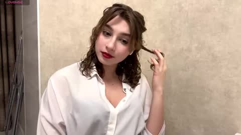 Elli online show from 02.24.26