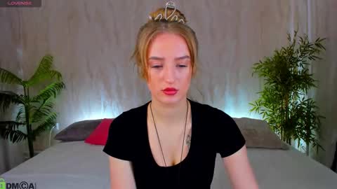 Snapshot of stacy_riiver chatting on 02.06.26 Stacy Mon Tue Wed Thu Fri Sun GMT GMT 3 1000am - 0400pm online show from 02.06.26